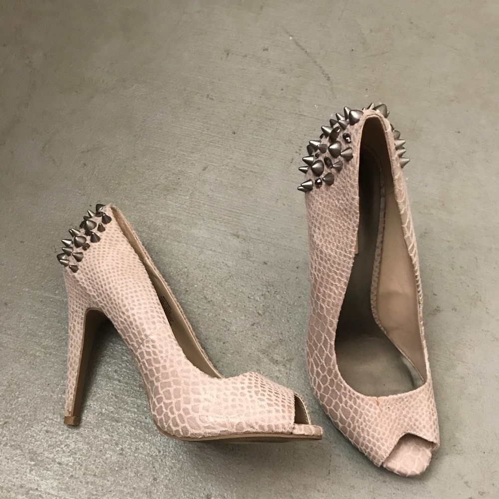 Simply Vera high heels